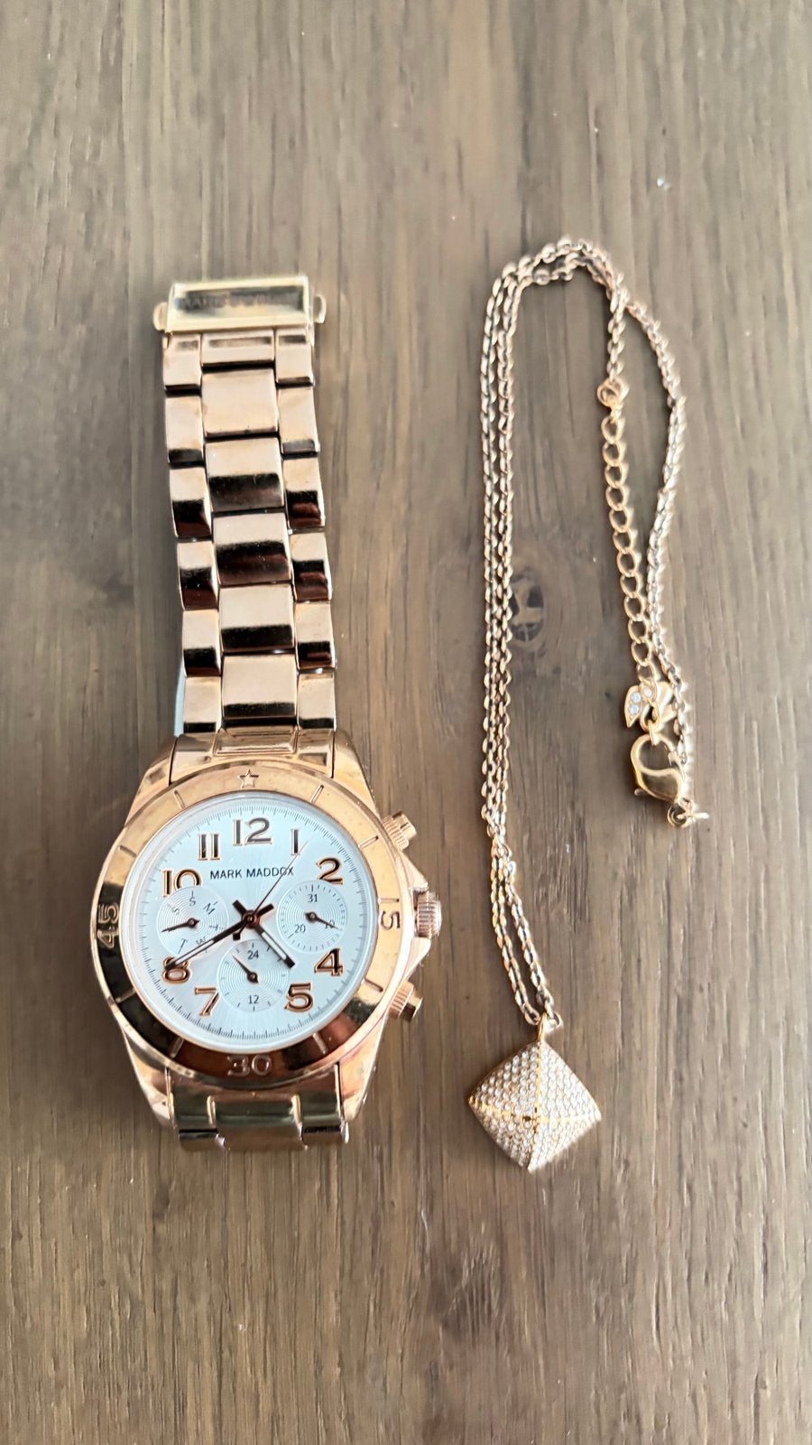 Horloge en ketting met hanger - Roségoudkleurig set, Ophalen of Verzenden, Gebruikt, Overige kleuren, Met hanger