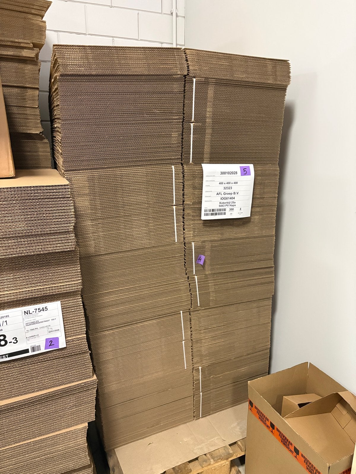 287 Amerikaanse vouwdozen 40x40x40 cm op pallet, Ophalen, Doos, 40 tot 60 cm, Opvouwbaar