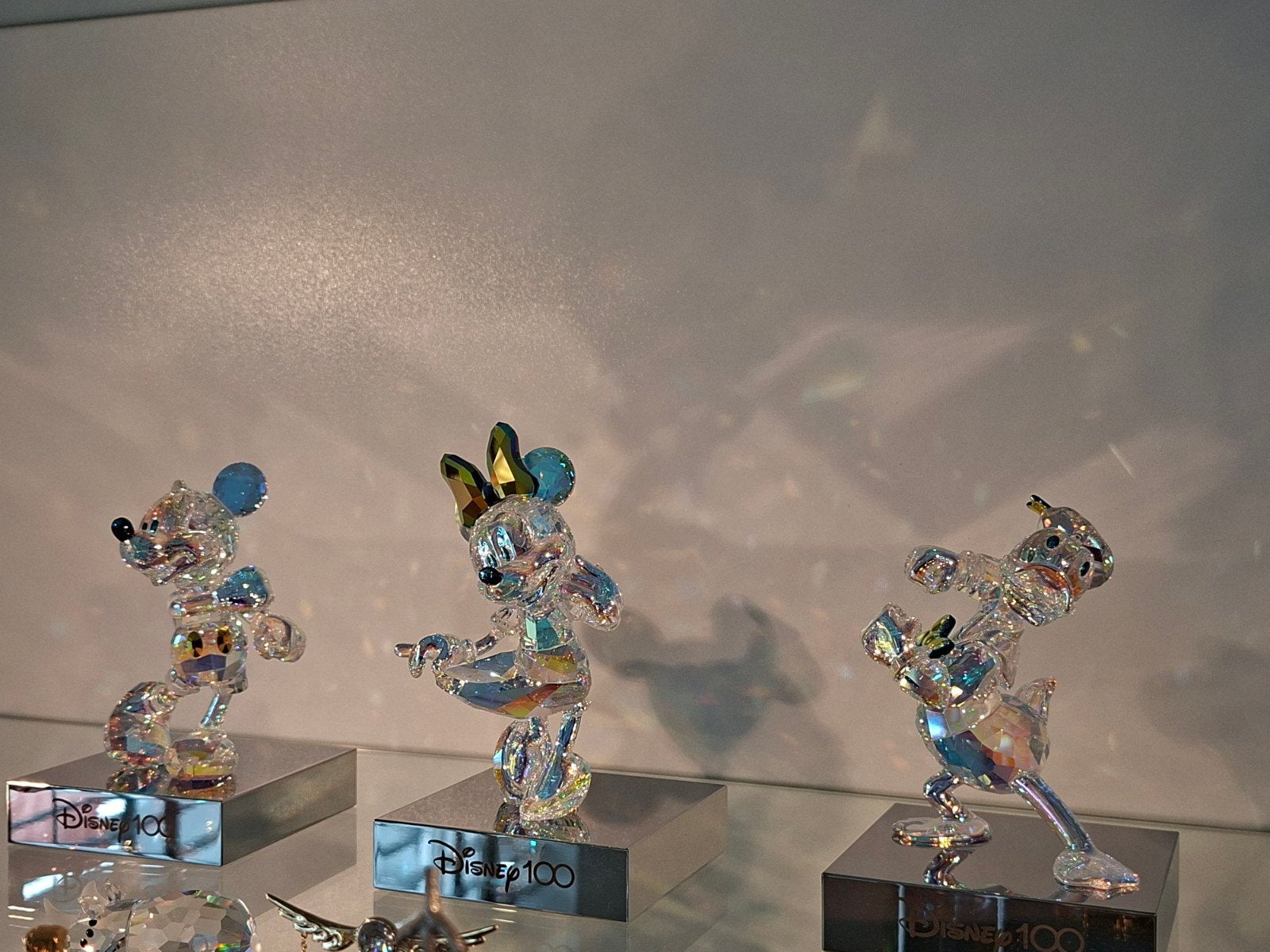 Disney 100 set Swarovski Beeldjes: Mickey, Minnie, Dona, Ophalen of Verzenden