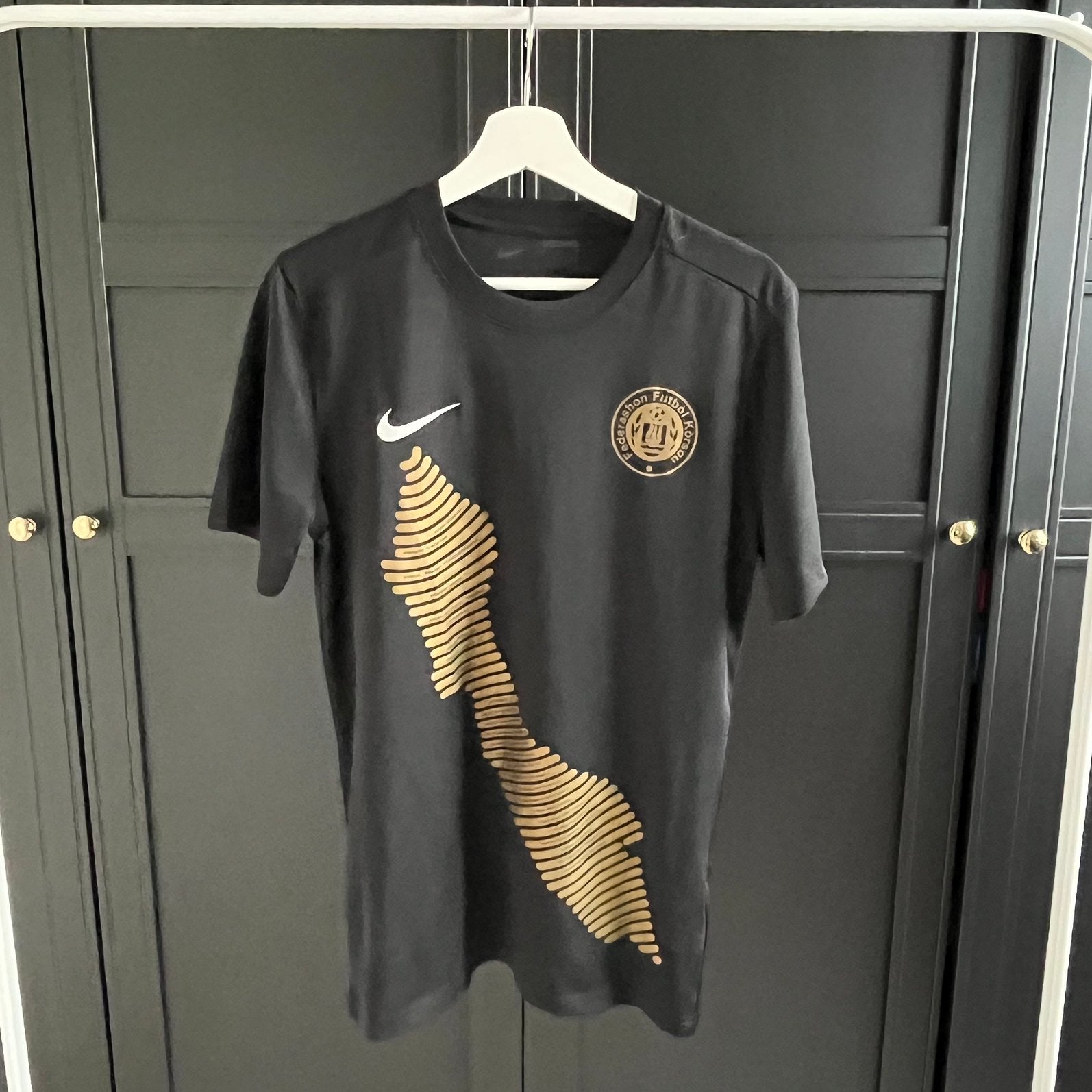 Curacao shirt, Verzamelen, Sportartikelen en Voetbal, Buitenlandse clubs, Shirt, Verzenden, Zo goed als nieuw