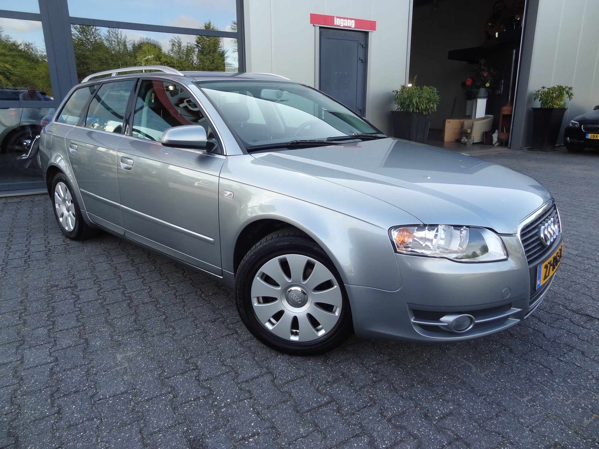 Audi A4 Avant 2.0 | NL-AUTO | NAVI | CRUISE | CLIMATE |, Auto's, Voorwielaandrijving, Gebruikt, Automatische klimaatregeling, 4 cilinders