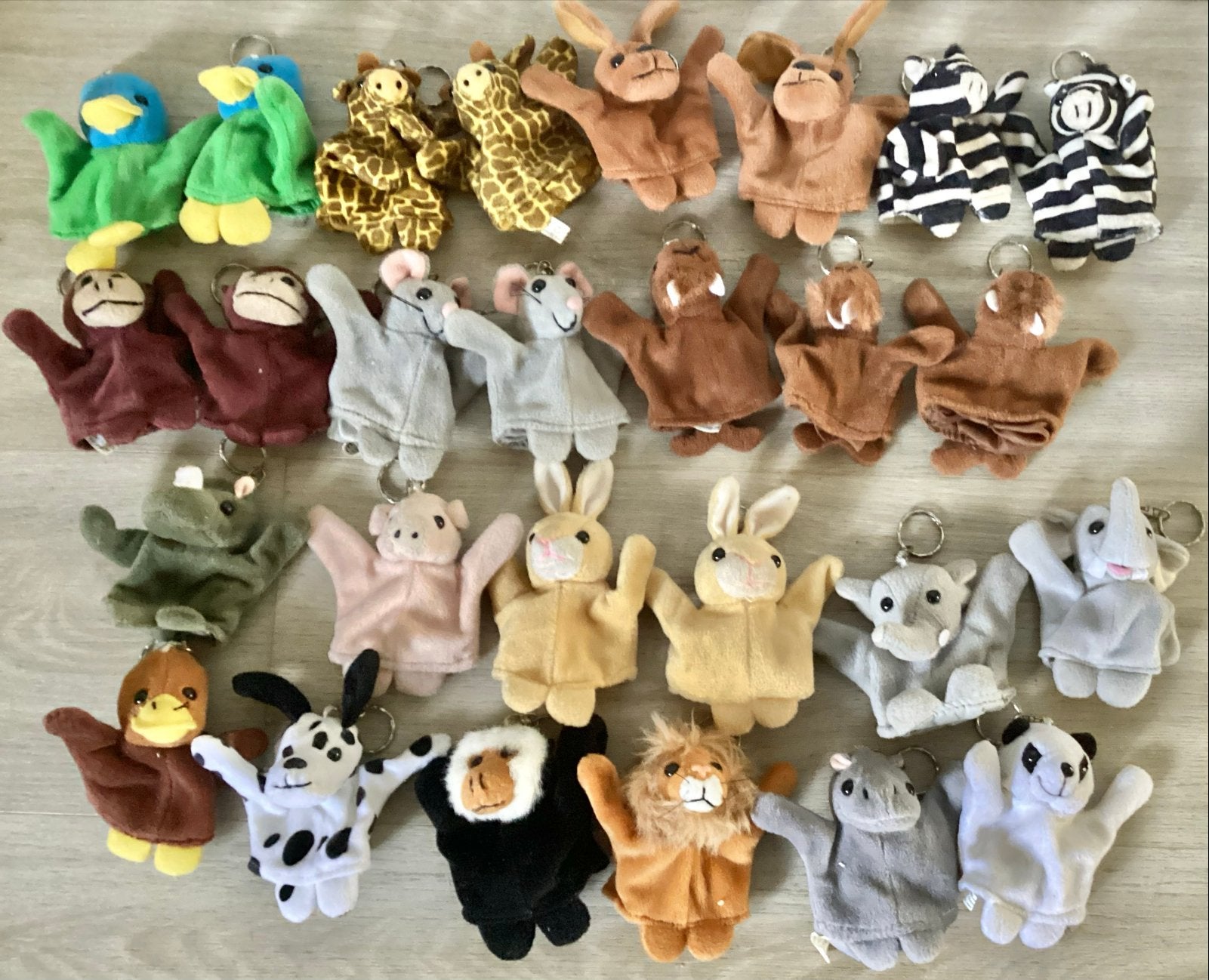 27 DIEREN VINGERPOPJES SLEUTELHANGERS, Ophalen of Verzenden, Gebruikt, Dier of Natuur