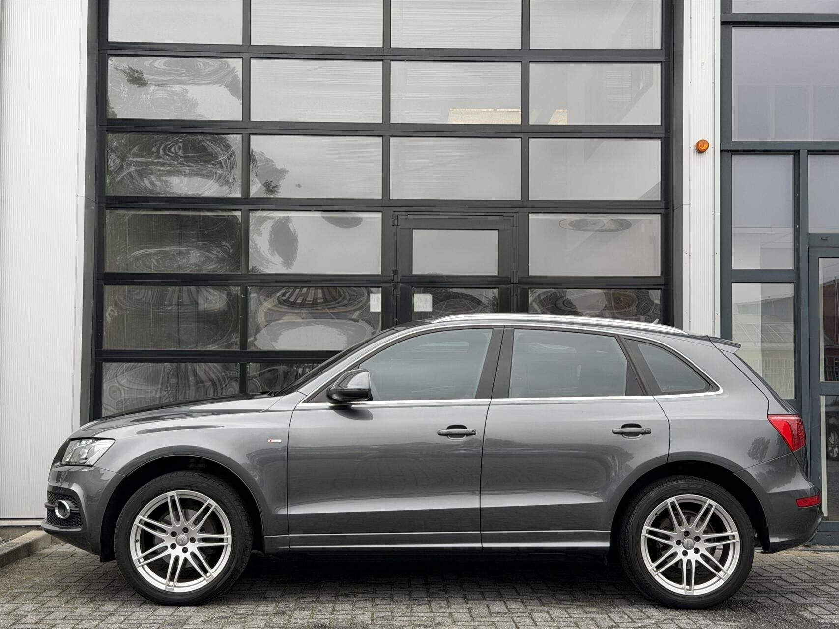 Audi Q5 2.0 TFSI quattro Pro Line S / 3X S-Line / PANO / LED, Auto's, Automaat, Gebruikt, 4 cilinders, Bedrijf