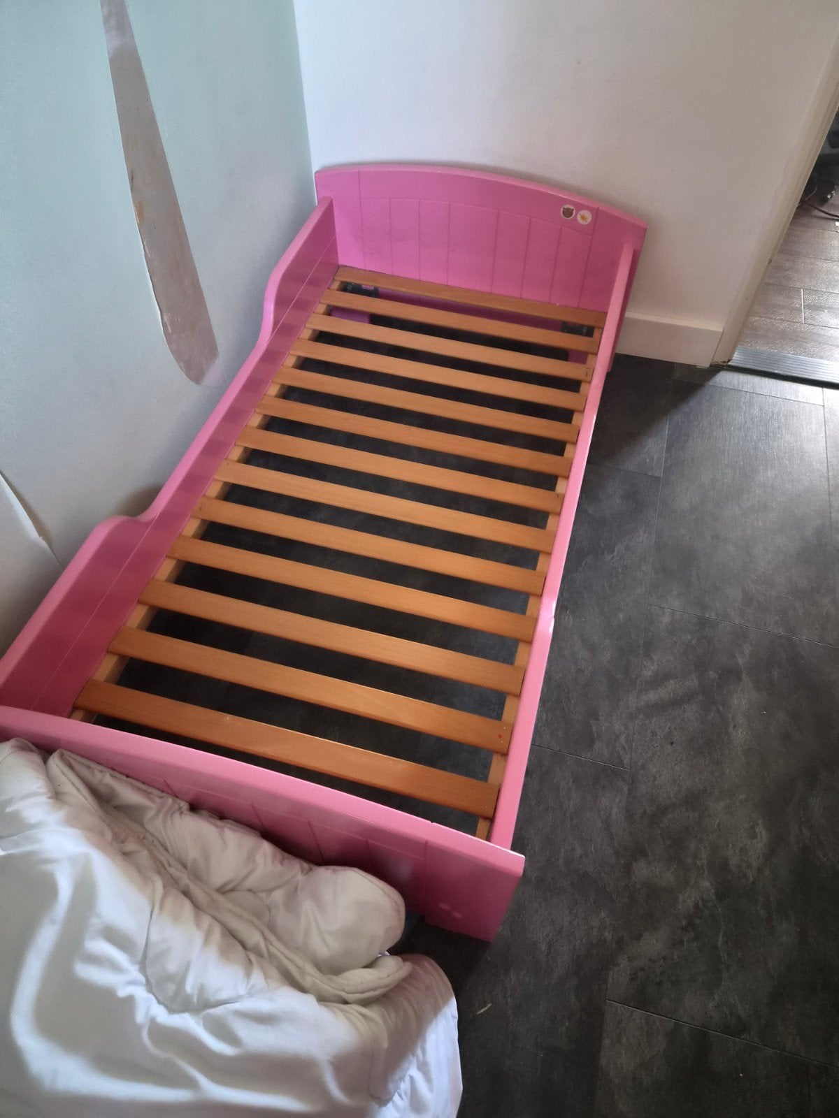 Stevig houten Peuterbedje, Ophalen, Gebruikt, 70 tot 85 cm, Matras