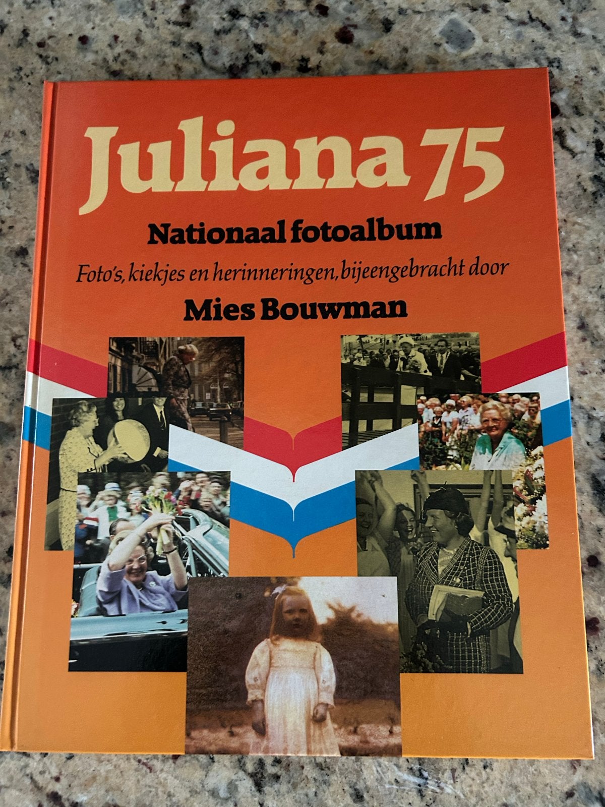 Juliana 75 Nationaal fotoalbum - Mies Bouwman, Ophalen of Verzenden, Zo goed als nieuw, Nederland, Tijdschrift of Boek