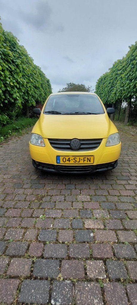 Gele Volkswagen Fox 1.4 – Lange APK, Auto's, Voorwielaandrijving, Stof, Zwart, 4 cilinders