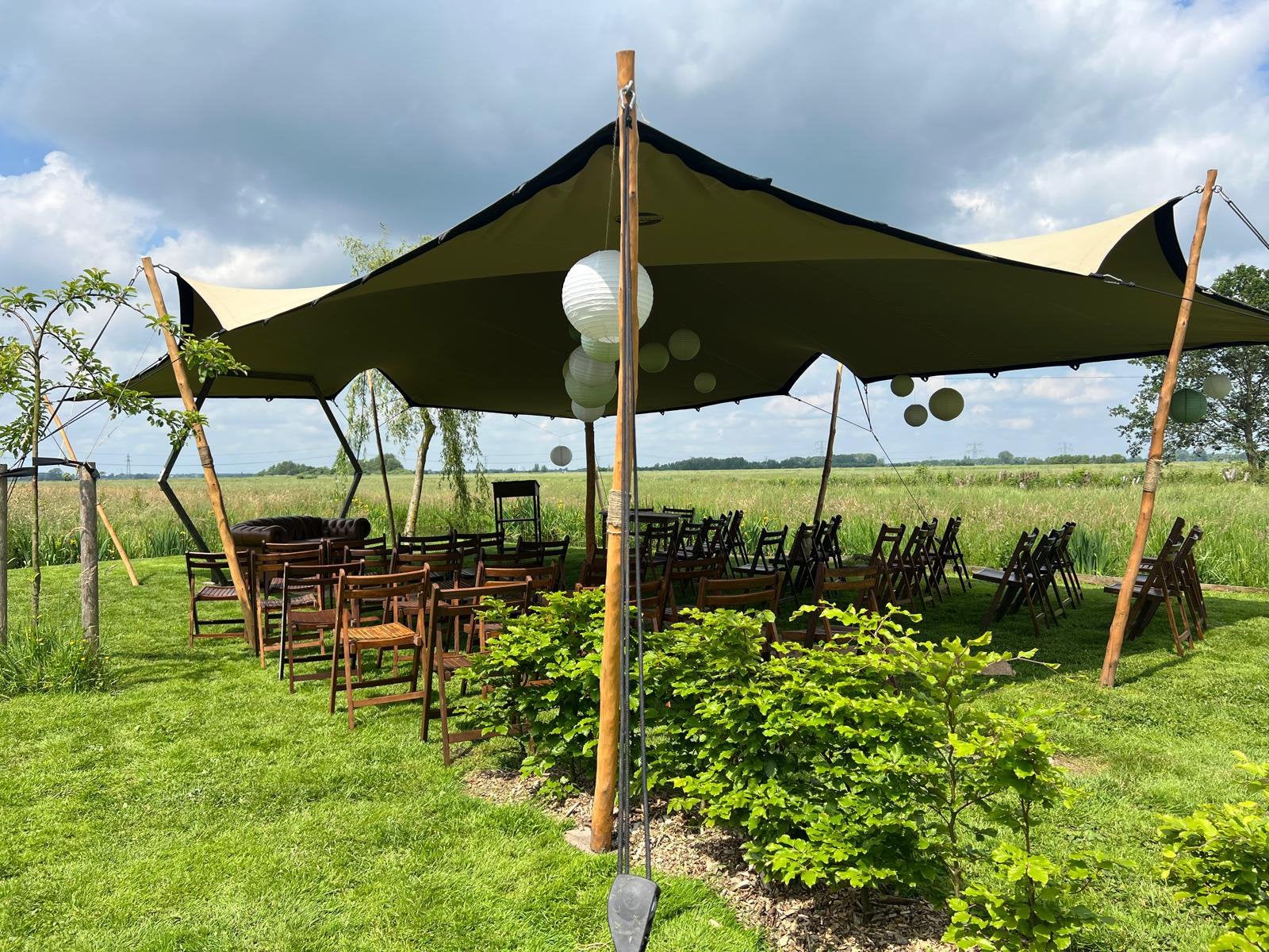 Stretchtent 7,5x10m te huur incl opzetten strechtent, Ophalen, Opvouwbaar, Overige typen, 6 meter of meer