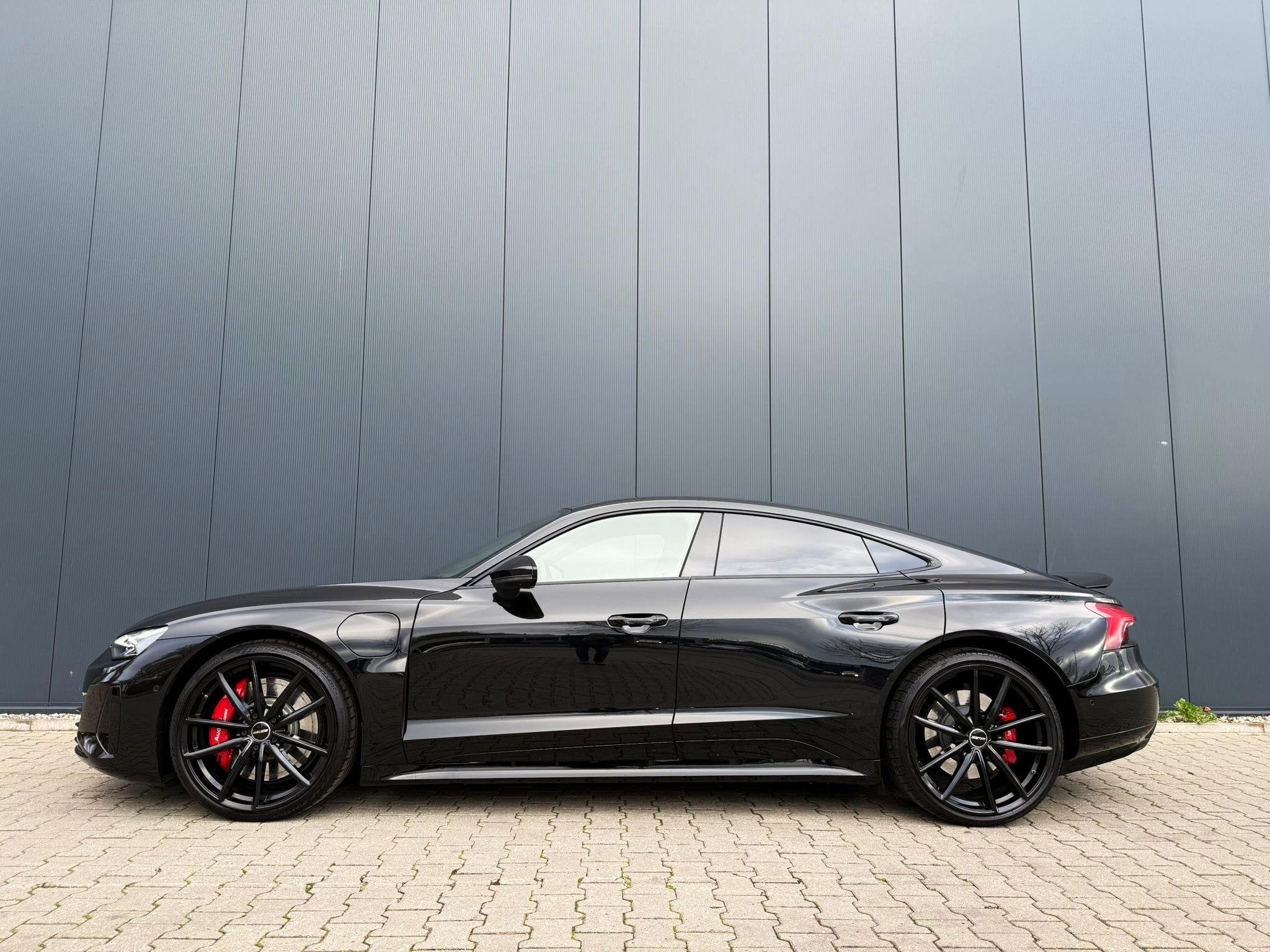Audi e-tron GT RS 93 kWh pano / B&O / head up / Optiek plus, Auto's, Automaat, Gebruikt, 598 pk, Lichtsensor