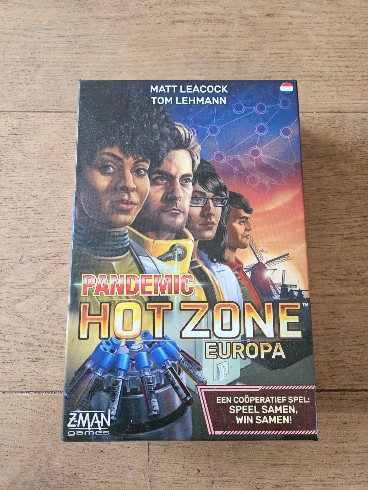 Pandemic Hot Zone Europa bordspel, Hobby en Vrije tijd, Drie of vier spelers, Ophalen of Verzenden, Zo goed als nieuw, Z-Man Games