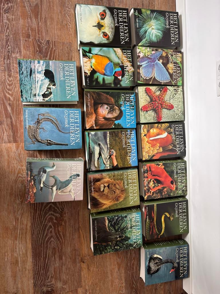 Grzimek Het Leven der Dieren - Complete 16-delige serie, Ophalen, Zo goed als nieuw, Natuur algemeen