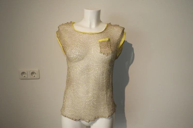 Marccain zijde top jaguar print gele accenten n3/M