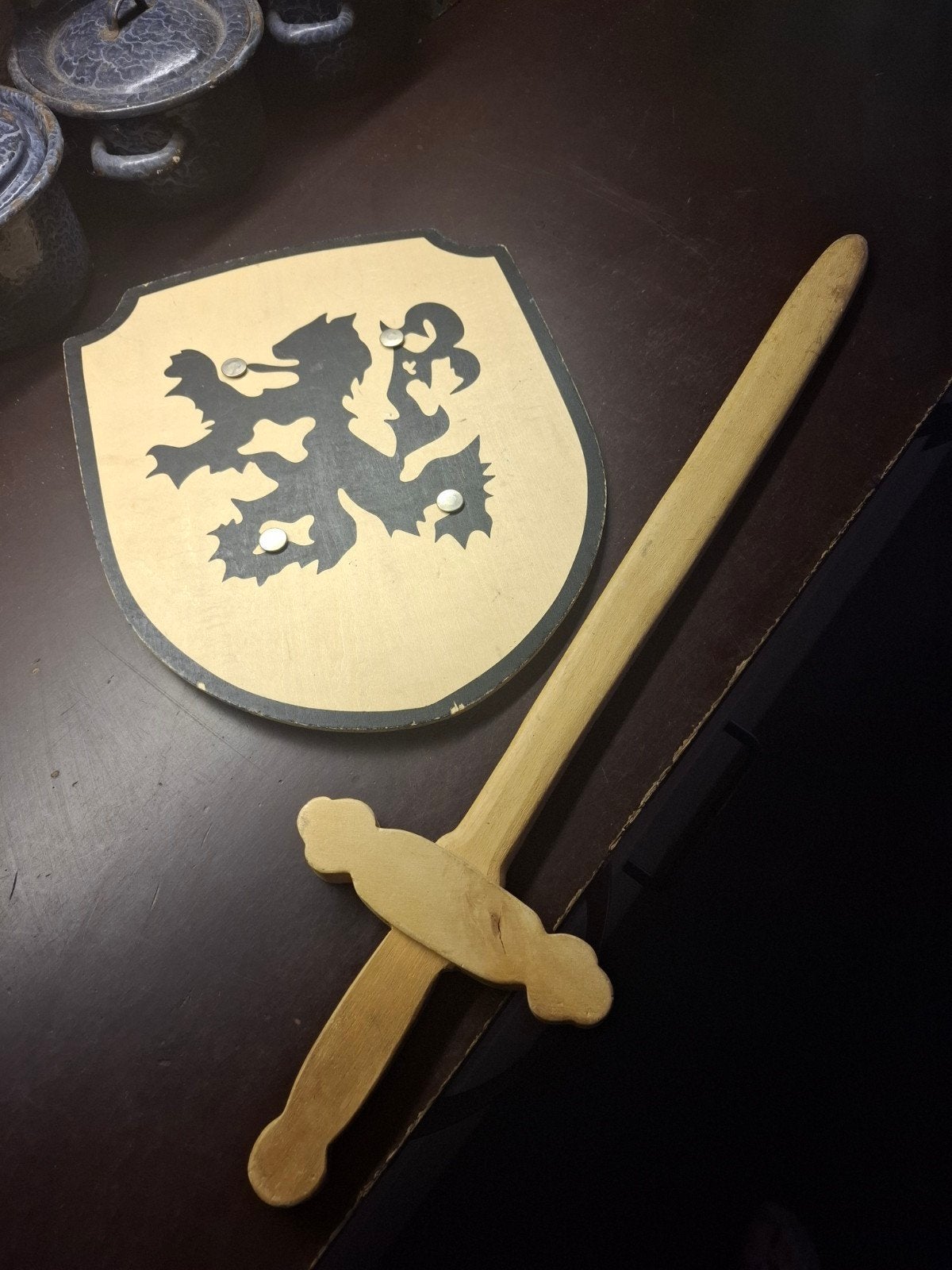 Houten ridder speelset: zwaard en schild, Ophalen of Verzenden, Gebruikt, Overige typen