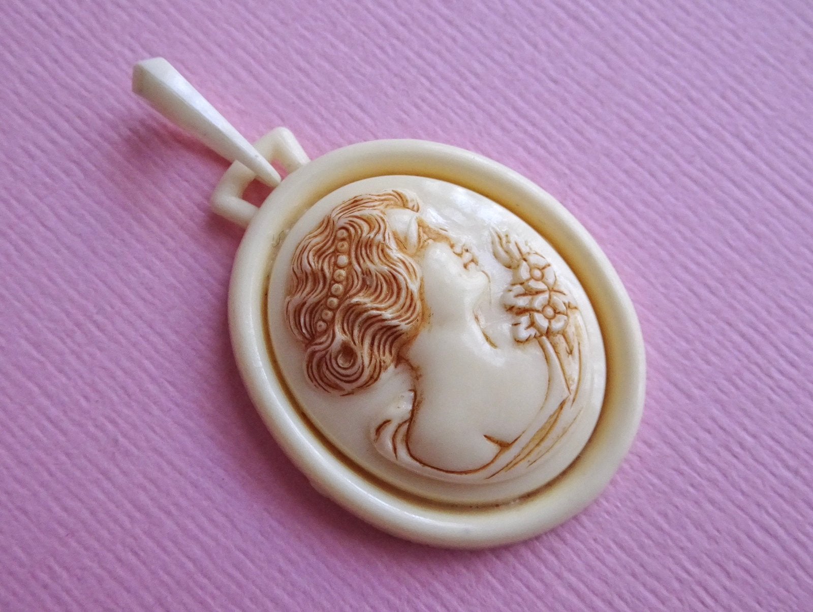 jwg Art Nouveau 20s camee portret ketting hanger celluloid, Sieraden, Tassen en Uiterlijk, Antieke sieraden, Verzenden, Overige materialen