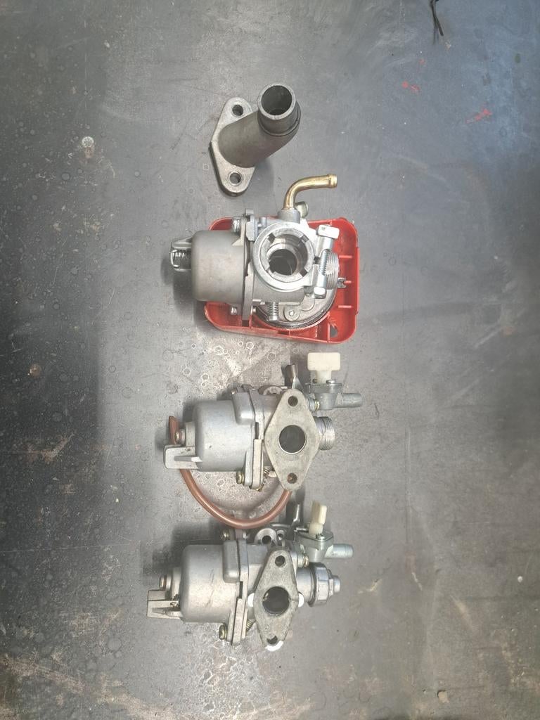 3x carburateur 2x 12,5mm en 1x 14mm, Ophalen of Verzenden, Zo goed als nieuw, Carburateur, China