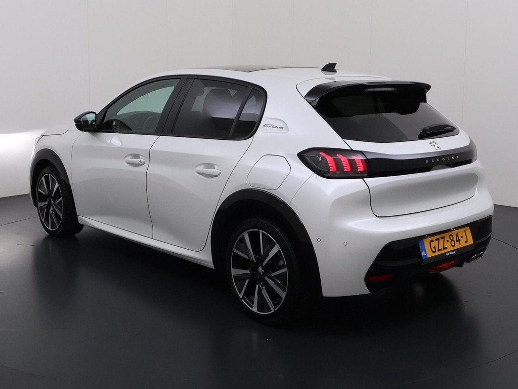 Peugeot 208 1.2 PureTech GT-Line | Navigatie | Panorama dak, 12 maanden, Gebruikt, Euro 6, 1199 cc