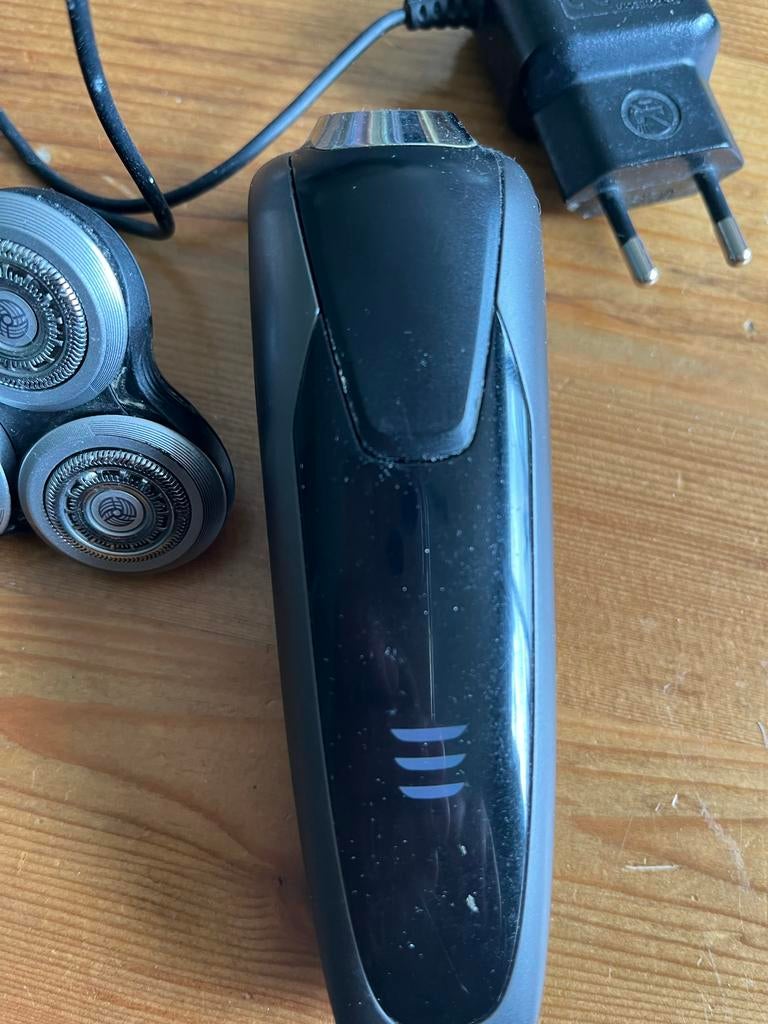 Philips scheerapparaat S9031 met oplader, Witgoed en Apparatuur, Ophalen of Verzenden, Zo goed als nieuw, Scheren en Epileren