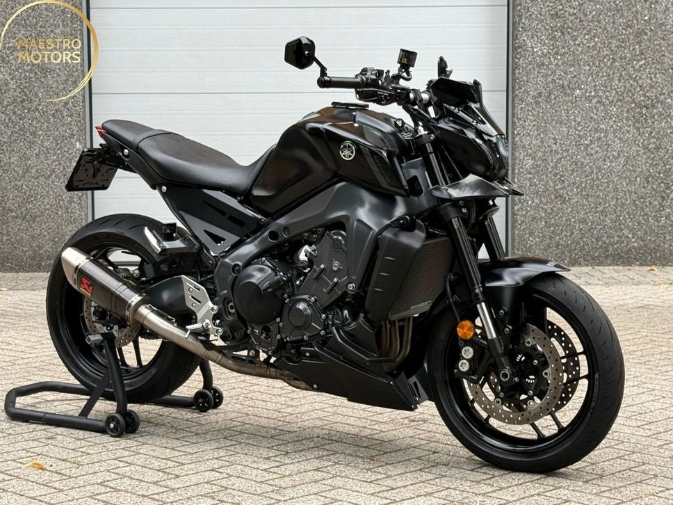 YAMAHA MT09 Techblack Akrapovic Racing Line BOMVOL 1e Eigenr, Motoren, Motorrijbewijs A, Meer dan 35 kW, YAMAHA, Onbekend