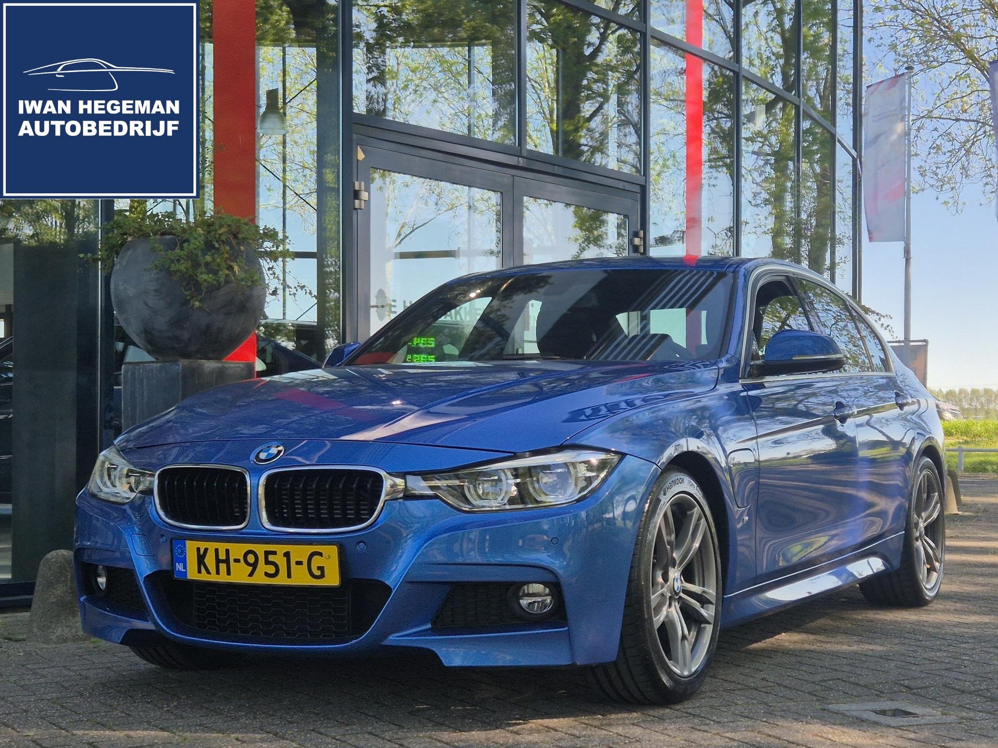 BMW 3-serie 330e IPERFORMANCE AUTOMAAT | SOH 86% | M-Sportpa, Auto's, BMW, Automaat, Gebruikt, 4 cilinders, Blauw