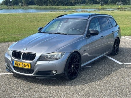 BMW 3-Serie 2.0 I 320 Touring AUT 2010 Grijs, Automaat, Euro 5, Achterwielaandrijving, 1995 cc