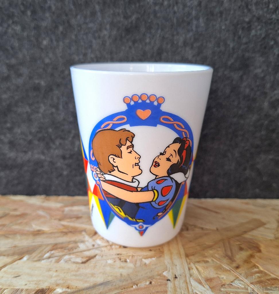 Vintage Disney Sneeuwwitje en de Zeven Dwergen mok – Arcopal, Verzamelen, Ophalen of Verzenden, Sneeuwwitje of Doornroosje, Zo goed als nieuw