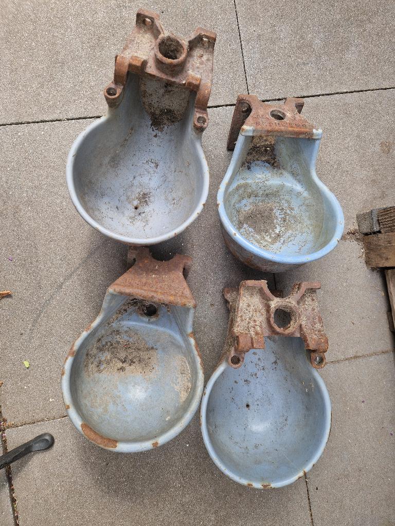 Koeien drinkbak 4 stuks, Tuin en Terras, Tuinwanddecoratie, Ophalen, Gebruikt