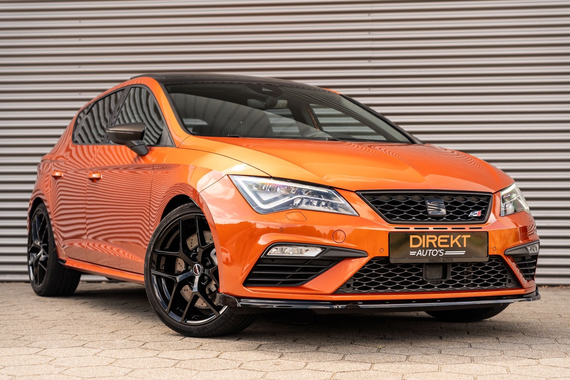 SEAT Leon 2.0 TSI CUPRA 300 PERFORMANCE BREMBO BEATS PANO, 15 km/l, Zwart, 1984 cc, Leon