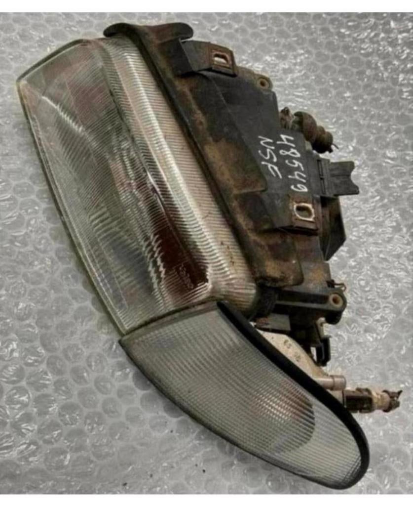 Audi A4 S4 B5 linker koplamp links 8D0941029A + knipperlicht, Gebruikt, Ophalen of Verzenden, H, H