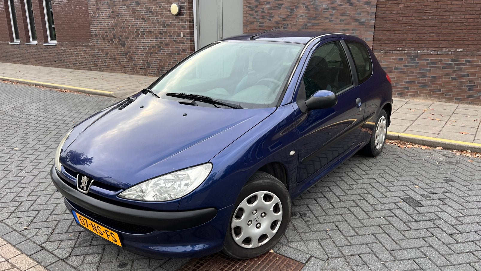 Peugeot 206 1.4 | LAGE KM STAND 128.000 | LANGE APK 05-2027, Auto's, Voorwielaandrijving, 1360 cc, 31 €/maand, 4 cilinders