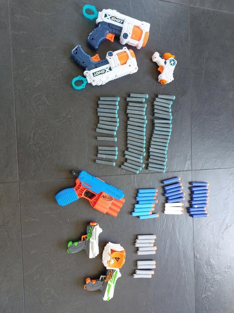 Nerf en x shot 6 pistolen en ongeveer 75 pijltjes, Ophalen, Gebruikt