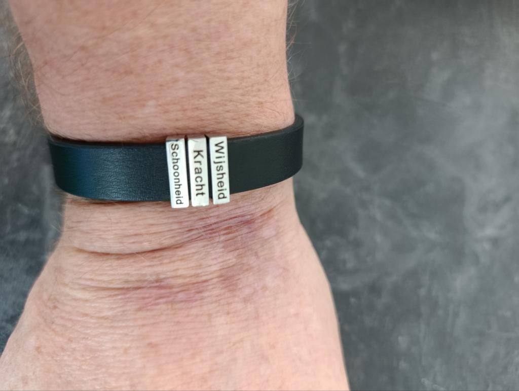 Vrijmetselarij Armband met Wijsheid, Kracht en Schoonheid, Verzenden, Nieuw, Zwart, Leer
