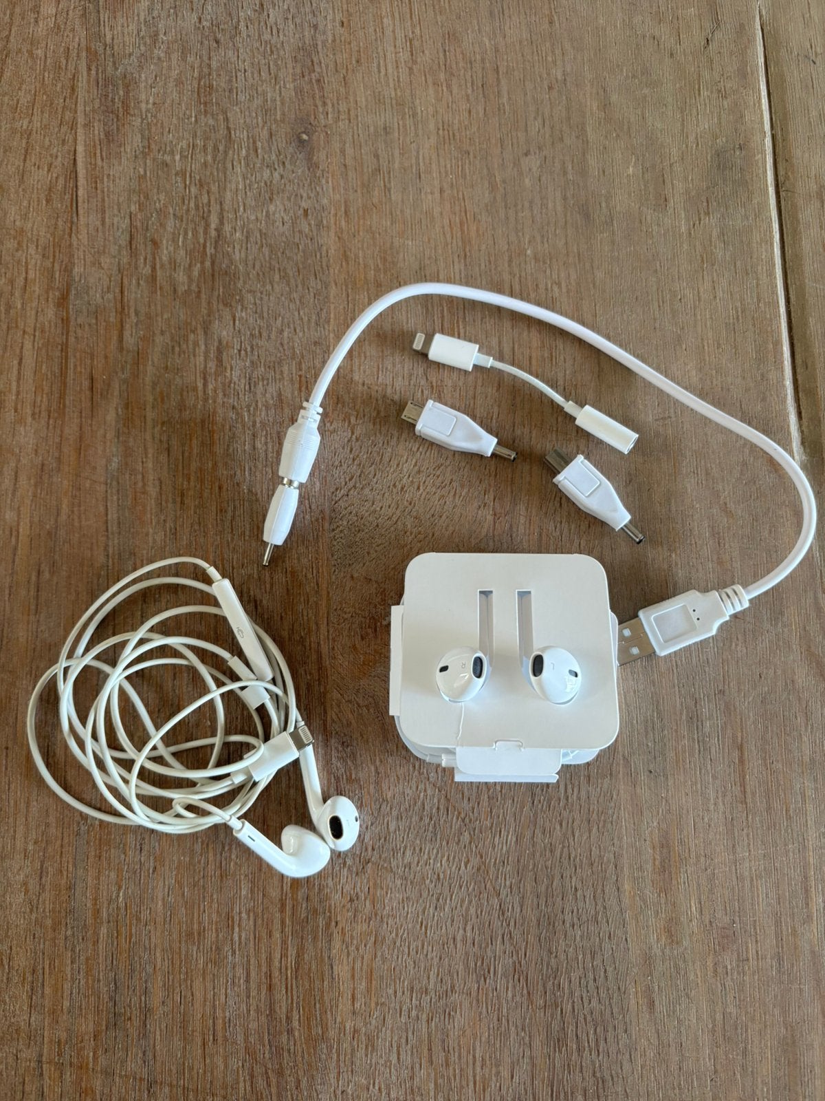 Apple EarPods met Lightning-connector extra verloop 2 stuks, Ophalen of Verzenden, Nieuw, Op oor (supra aural), Overige merken
