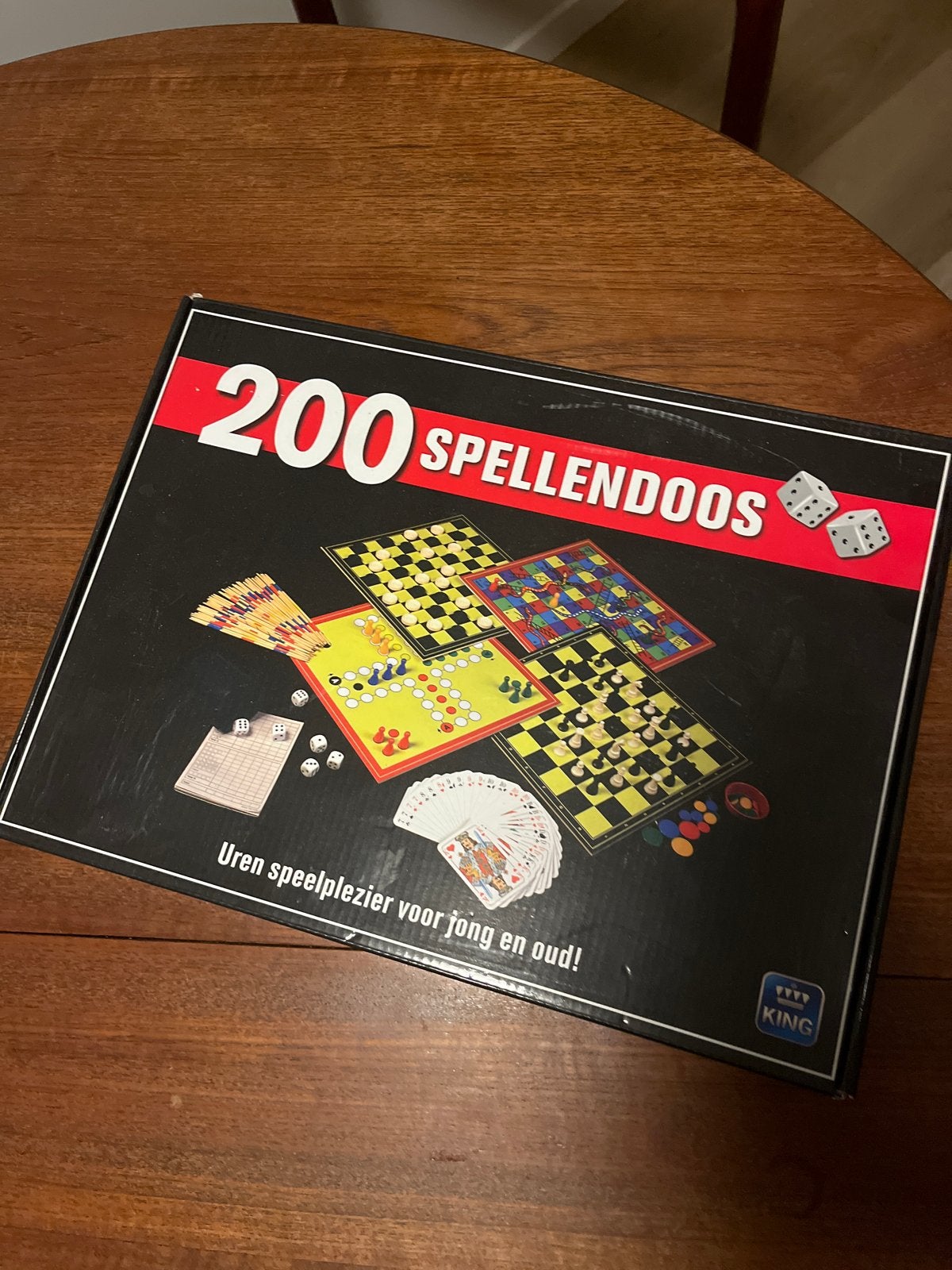 200 Spellendoos - Uren speelplezier voor jong en oud!, Een of twee spelers, Ophalen, Gebruikt, Reisspel