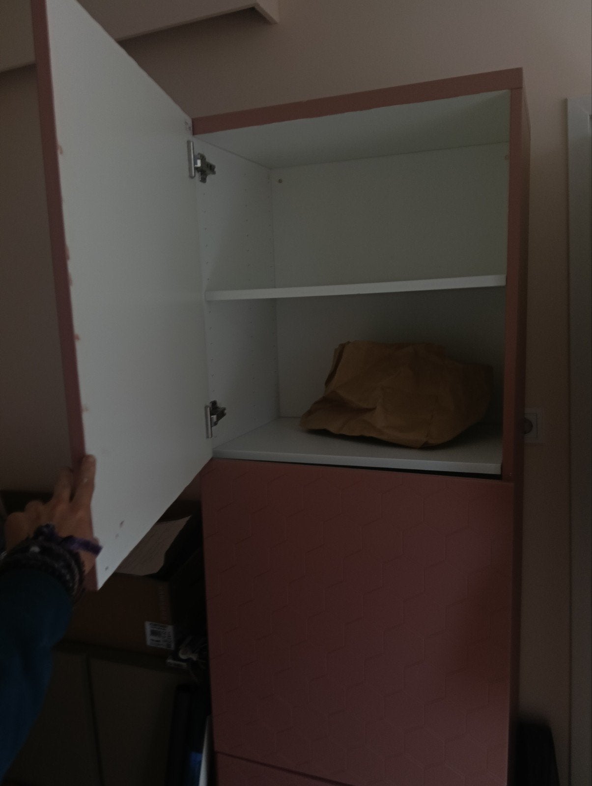 gratis Pink Tall Storage Cabinet ikea, Huis en Inrichting, Kasten | Schoenenkasten, Ophalen, Gebruikt