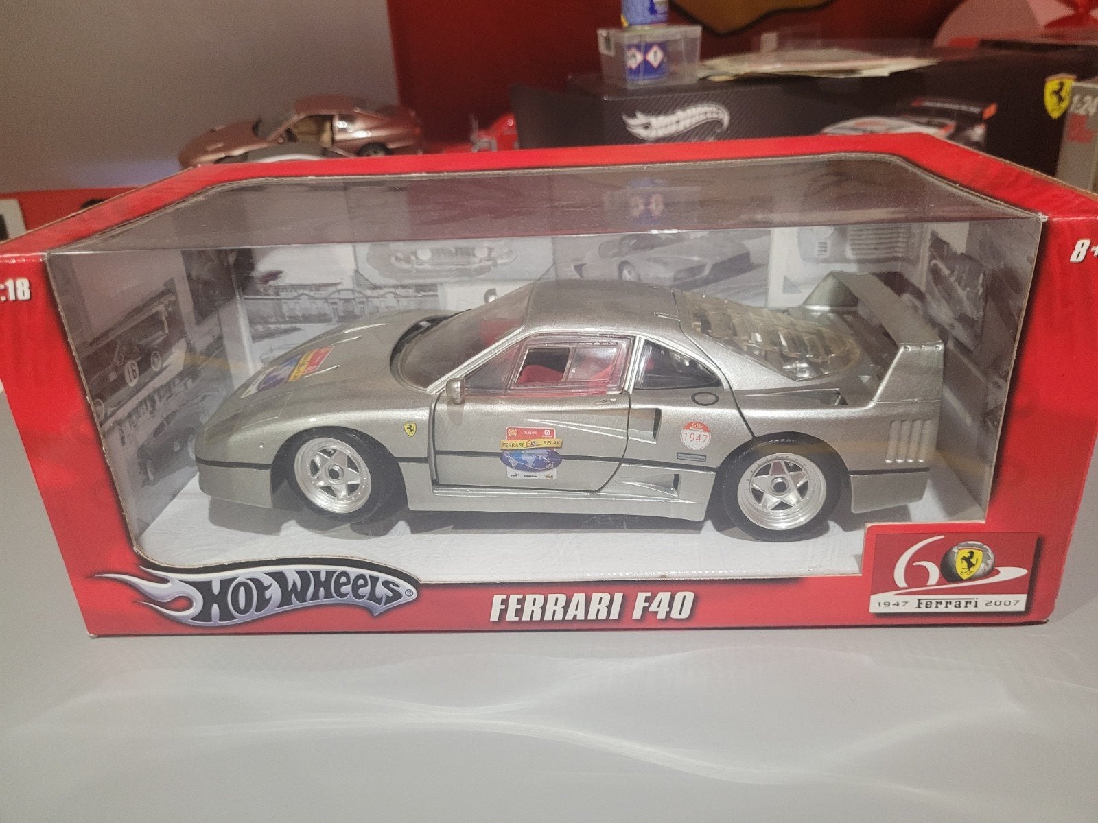 ferrari f40 60st anniversary, Hobby en Vrije tijd, Modelauto's | 1:18, Ophalen of Verzenden, Bburago