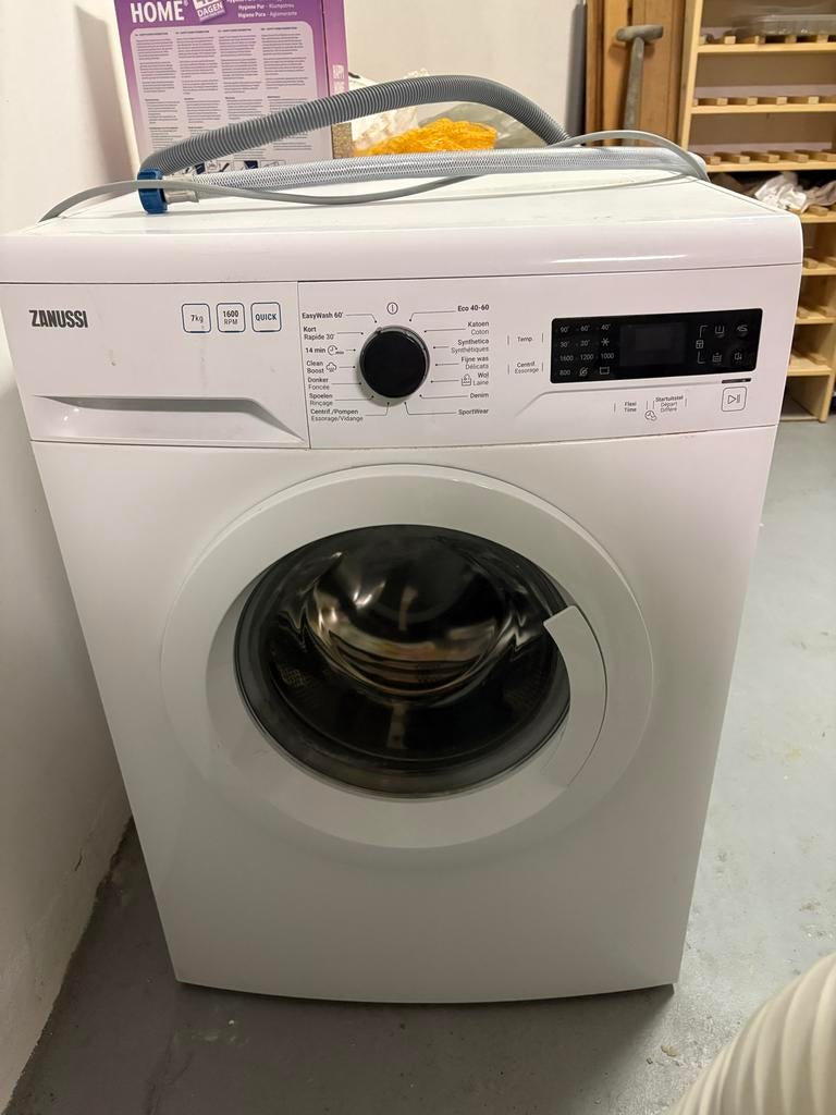 Zanussi ZWFN763CW Wasmachine 7kg 1600 toeren + bon Coolblue, Ophalen, Zo goed als nieuw, Voorlader, Kort programma