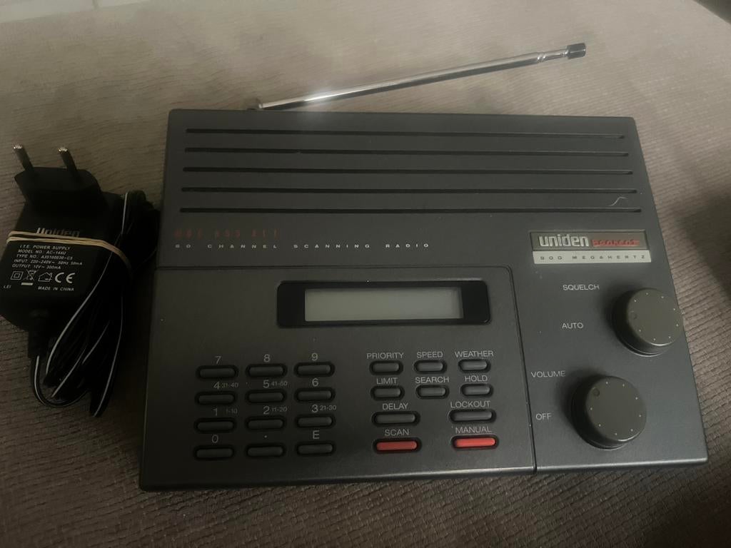 Uniden UBC 855 XLT 800mhz scanner kompleet €30, Ophalen of Verzenden, Zo goed als nieuw