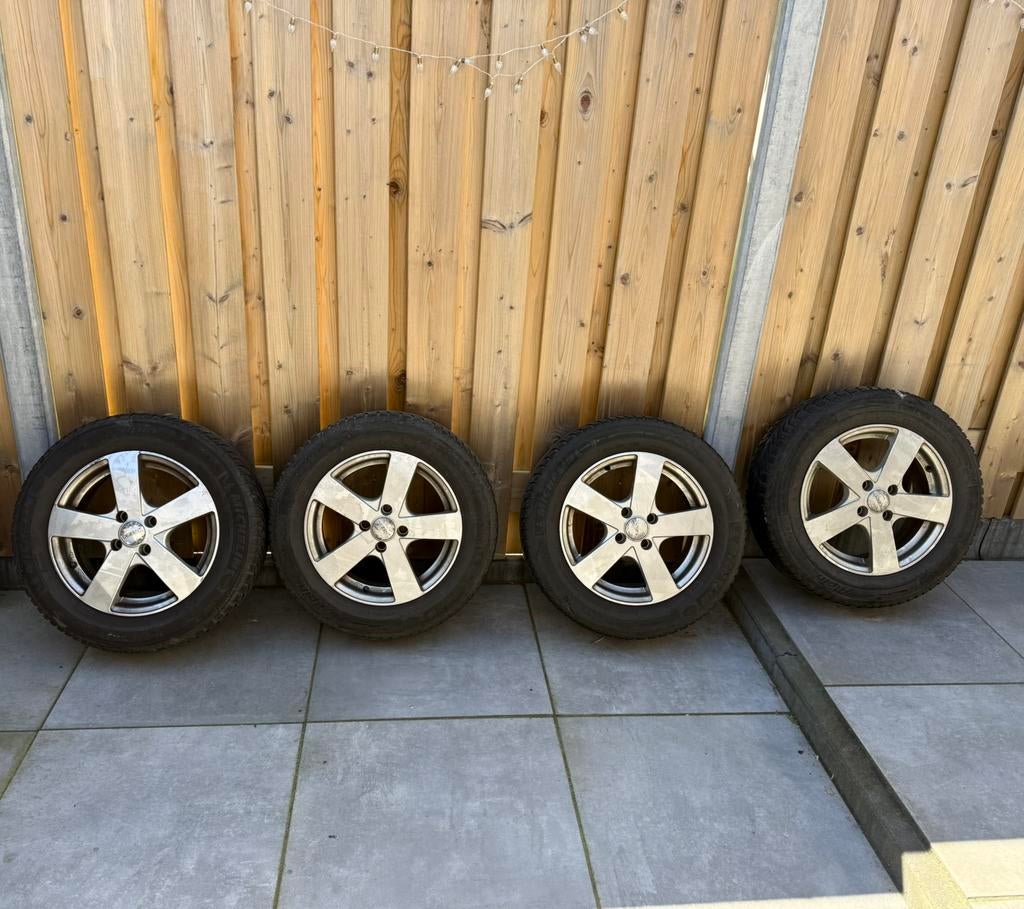 Autobanden - Renault clio, Ophalen, Overige, Overige maten, Winterbanden