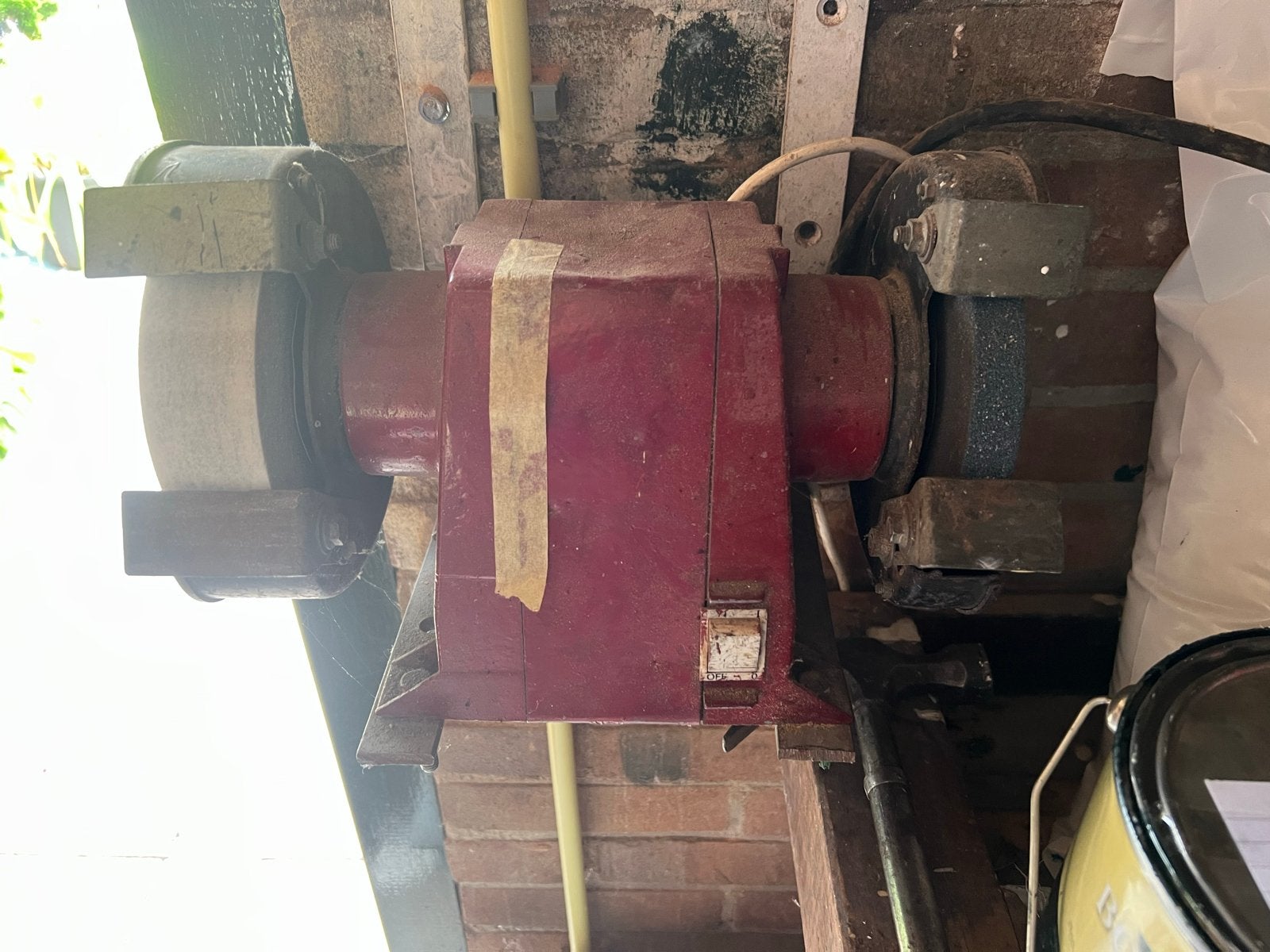 Robuuste werkbankslijpmachine - Ideaal voor diverse klussen, Ophalen, Gebruikt, Minder dan 700 watt, Werkbankslijpmachine