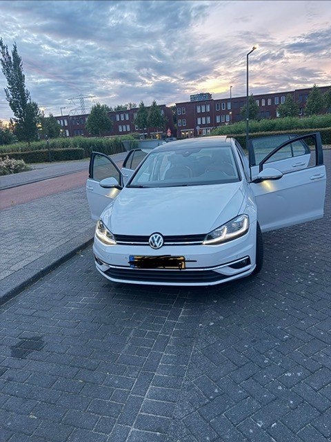 Te Koop Golf Highline, Voorwielaandrijving, 150 pk, Elektronische parkeerrem, Leder