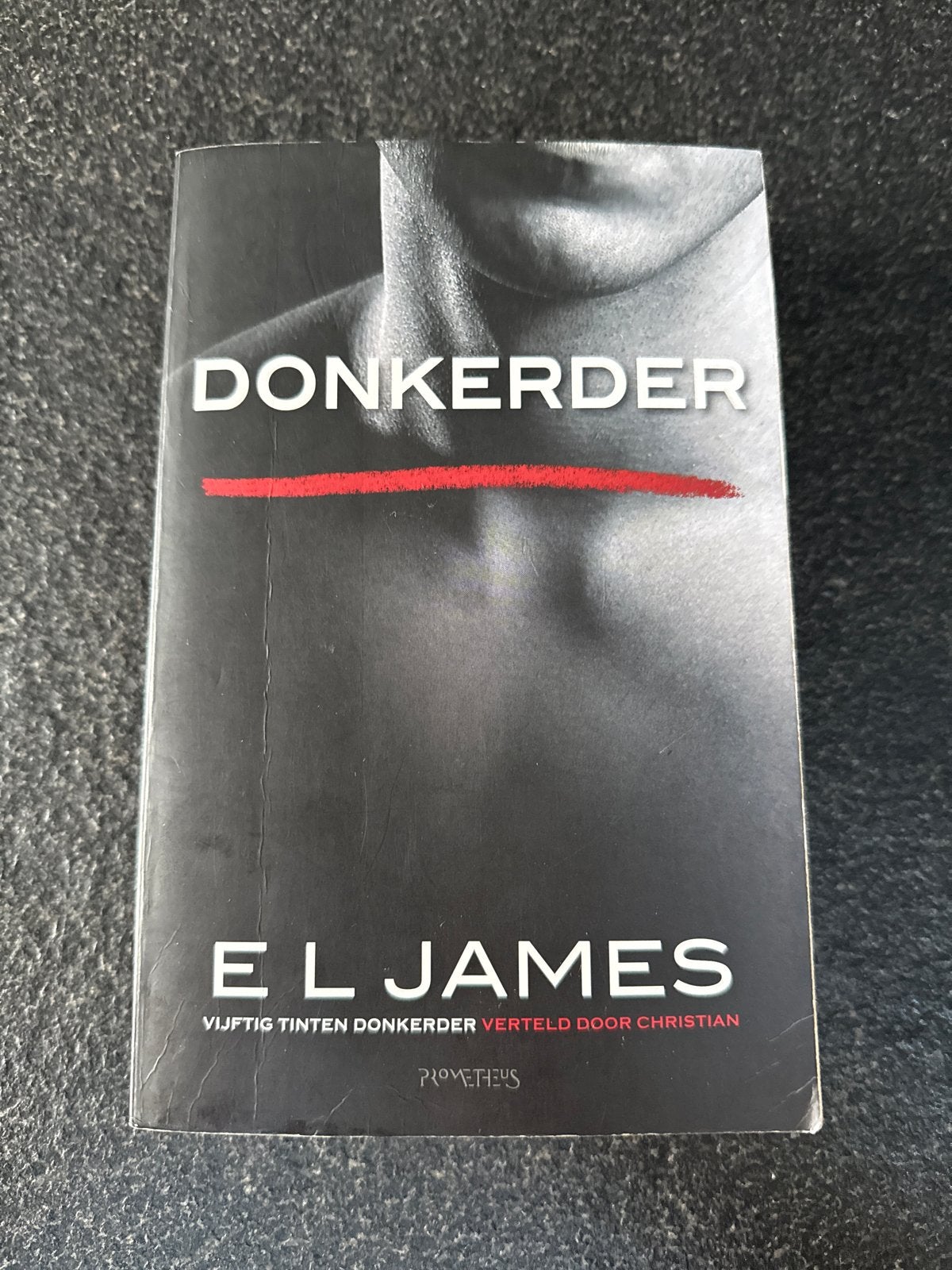 E.L. James - Donkerder, E.L. James, Ophalen of Verzenden, Zo goed als nieuw, Amerika