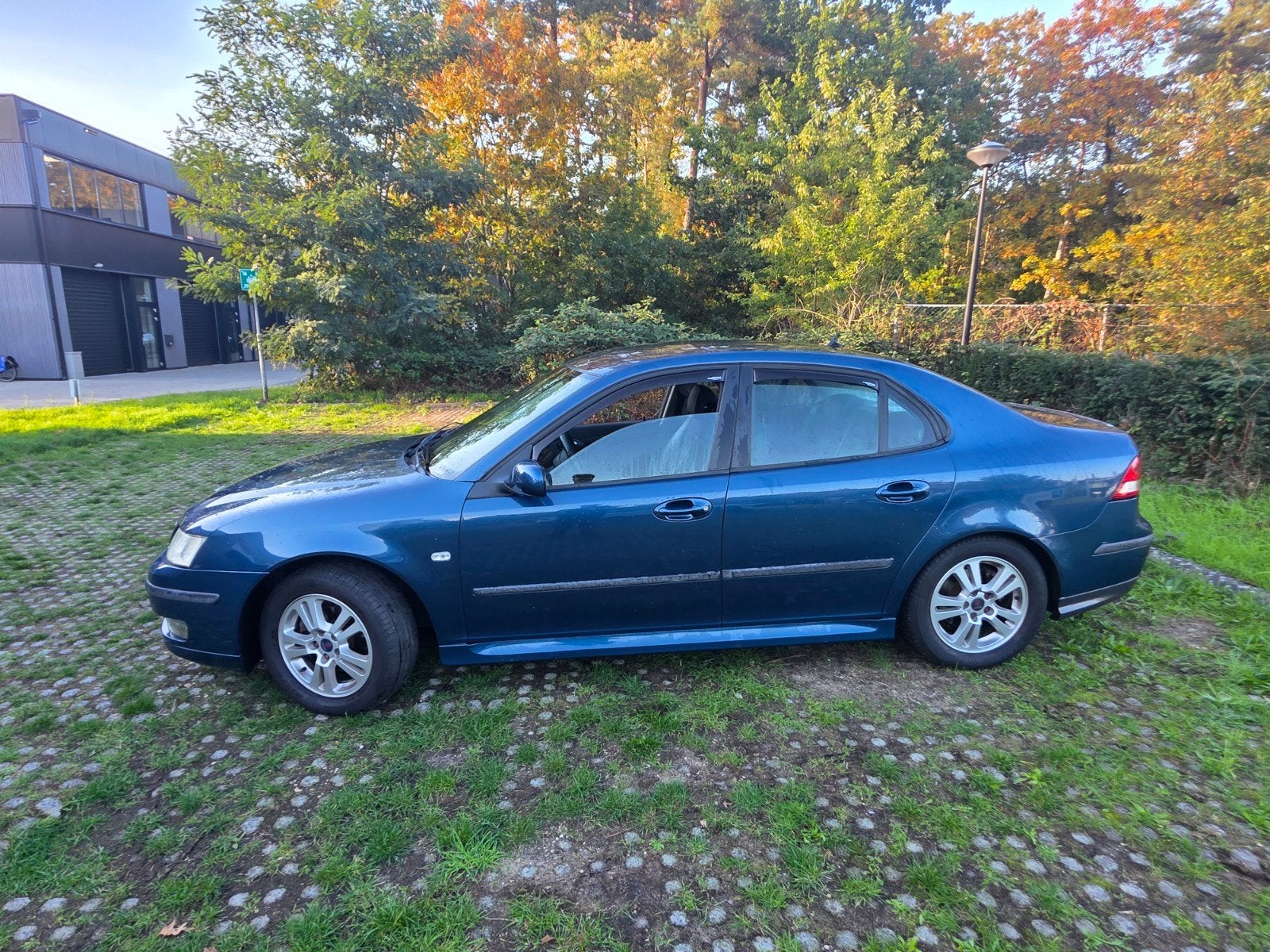 Saab 9-3 1.8 T Sport Sedan 2006 Blauw, Auto's, 4 cilinders, Blauw, Origineel Nederlands, 75 €/maand