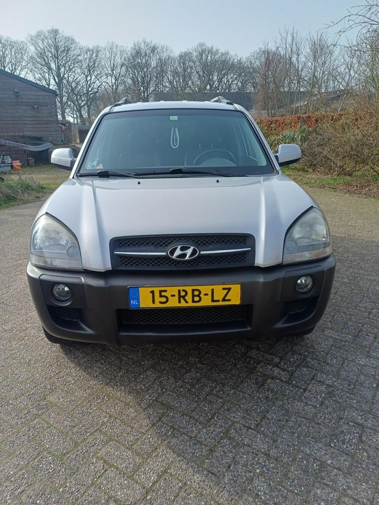 Hyundai Tucson 2.7 I 4WD AUT 2005 Grijs, Automaat, 2656 cc, Overige kleuren, Vierwielaandrijving
