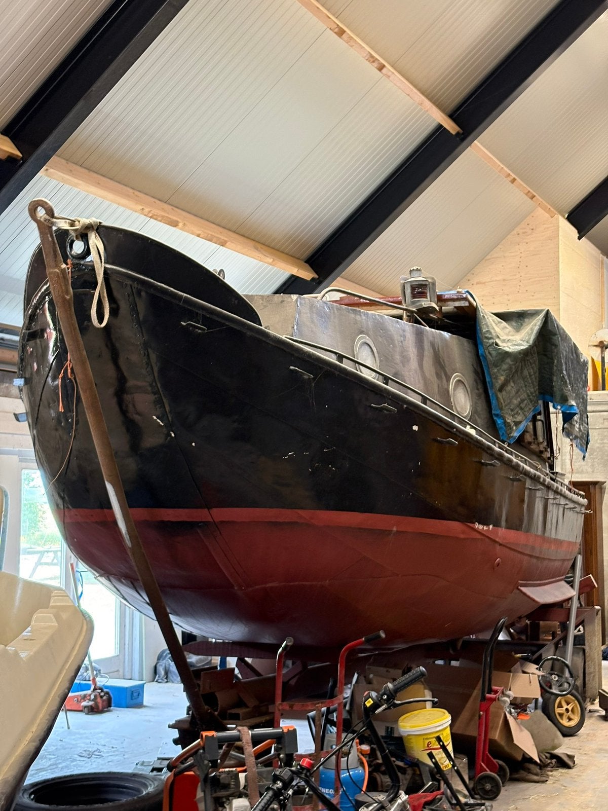 Zwarte sleepboot, Ophalen of Verzenden, Zo goed als nieuw