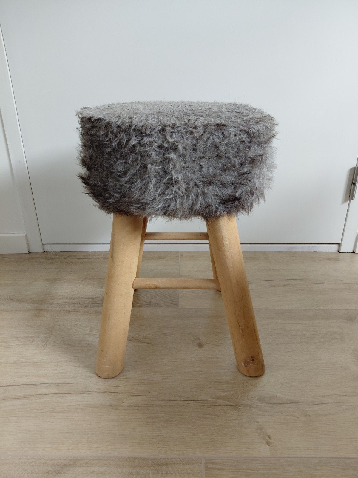 Krukje met vacht, Huis en Inrichting, Ophalen, Zo goed als nieuw, Hout