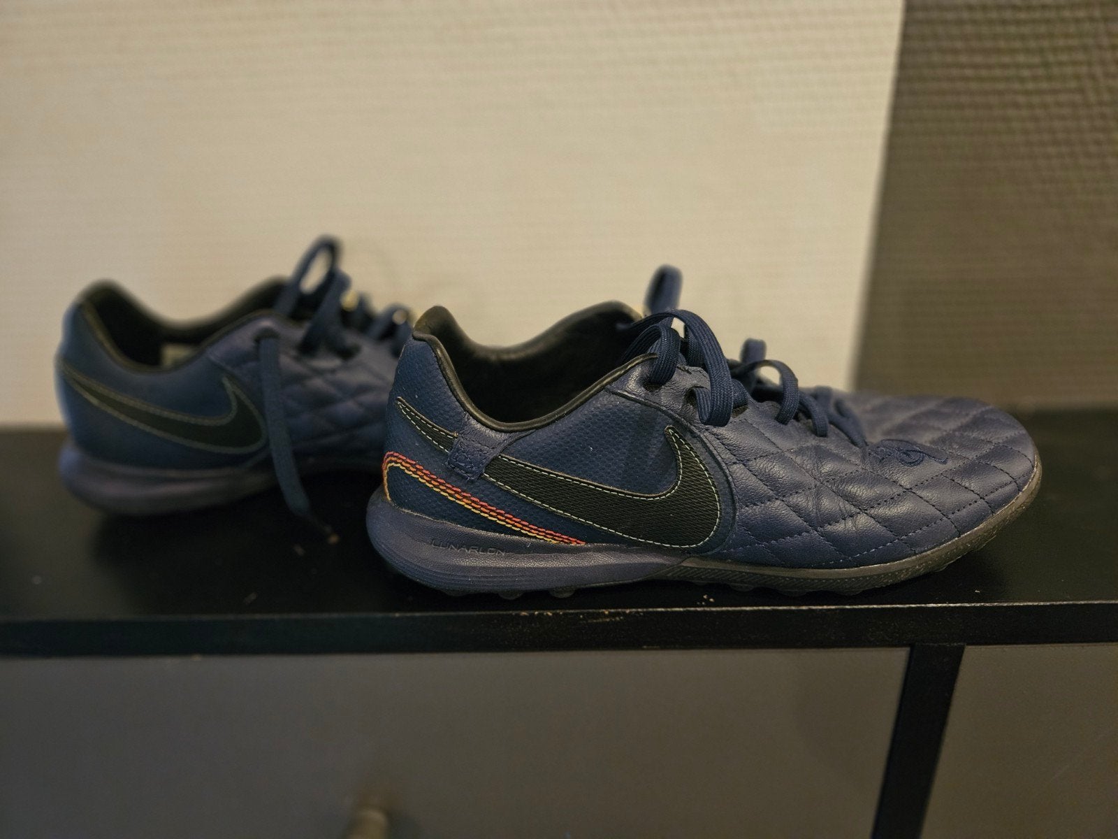 Nike Tiempo X Ronaldinho kunstgrasschoenen, Sport en Fitness, Voetbal, Maat M, Ophalen of Verzenden, Zo goed als nieuw, Schoenen