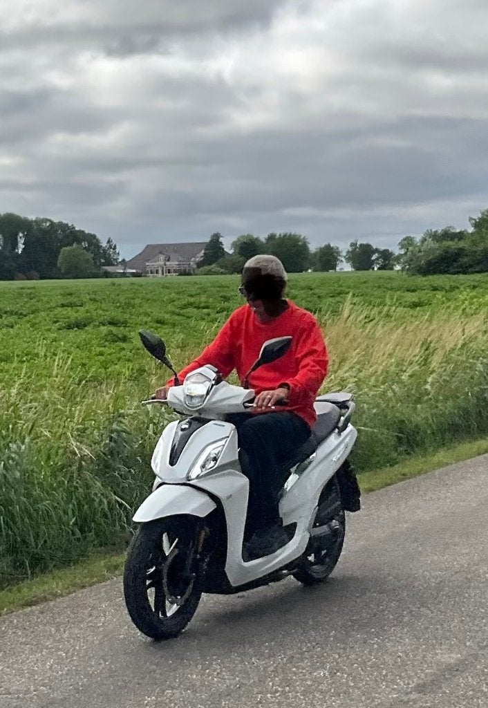 Als nieuwe Sym Symphony ST 50, Fietsen en Brommers, Scooters | SYM, Zo goed als nieuw, Overige modellen, Maximaal 45 km/u, Benzine
