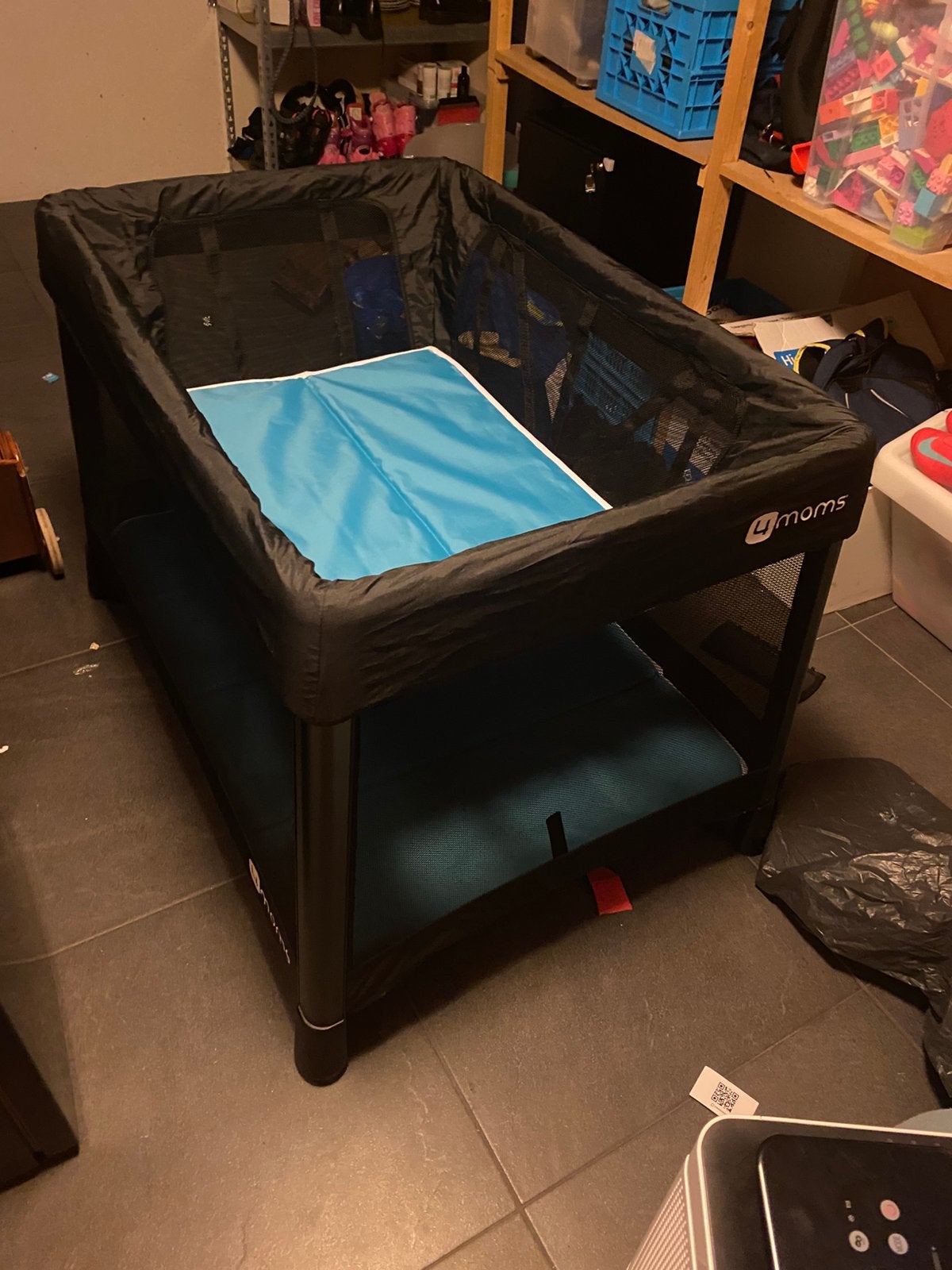 Campingbed/reisbedje 4moms, Ophalen, Zo goed als nieuw, Reisbedje