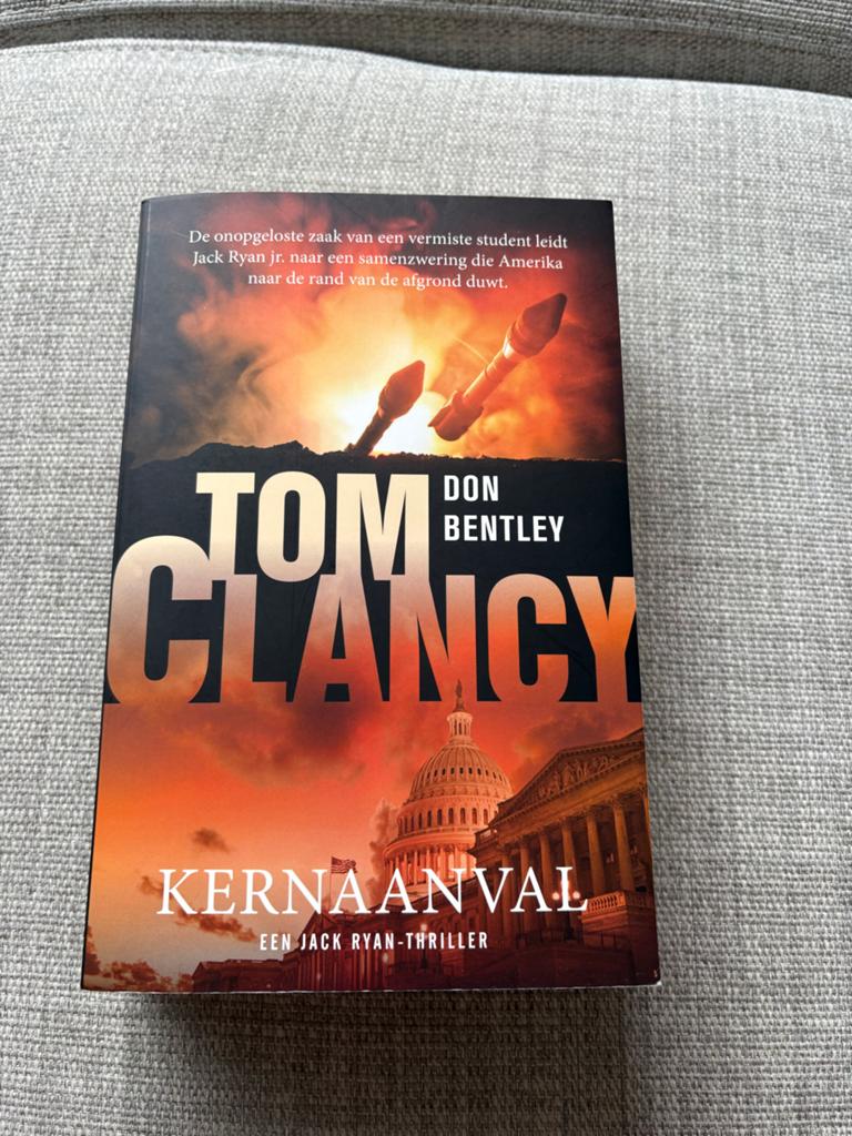 Kernaanval + Rode  zee Tom  Clancy, Boeken, Ophalen of Verzenden, Zo goed als nieuw, Nederland