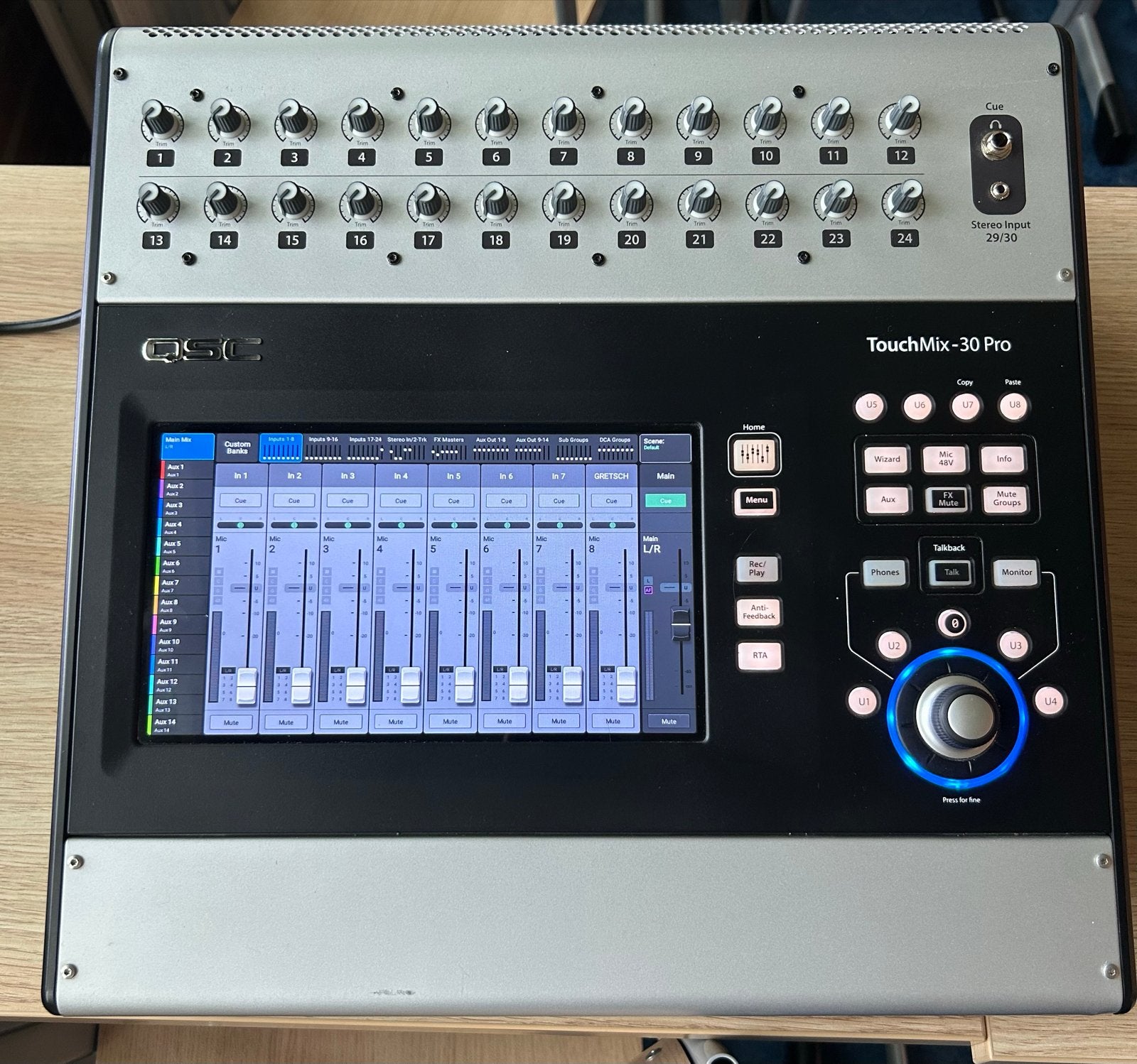 QSC TouchMix-30 Pro Digitale Mixer met Draagtas, Ophalen, Zo goed als nieuw, 20 kanalen of meer, Microfooningang