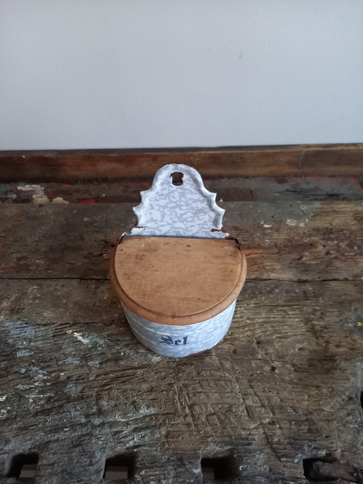 Brocante Franse emaille zoutpot met houten deksel, Ophalen